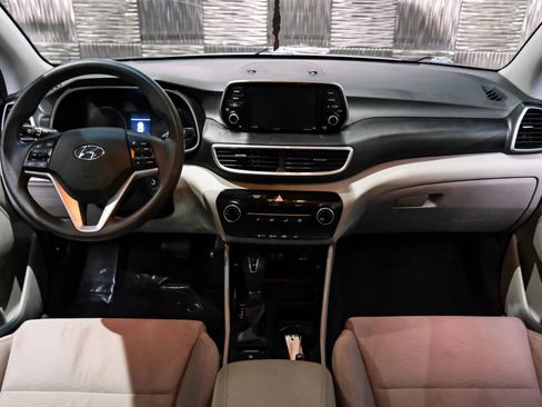 Used 2020 Hyundai Tucson SE image 12