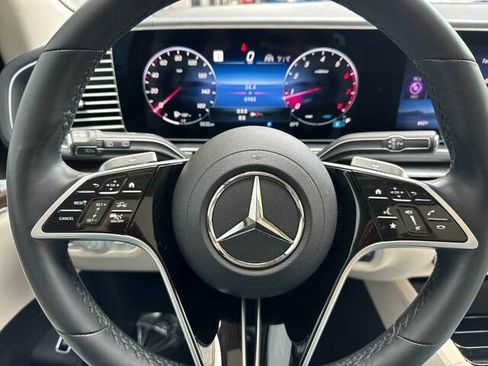 Used 2025 Mercedes-Benz GLS 450 4MATIC image 30