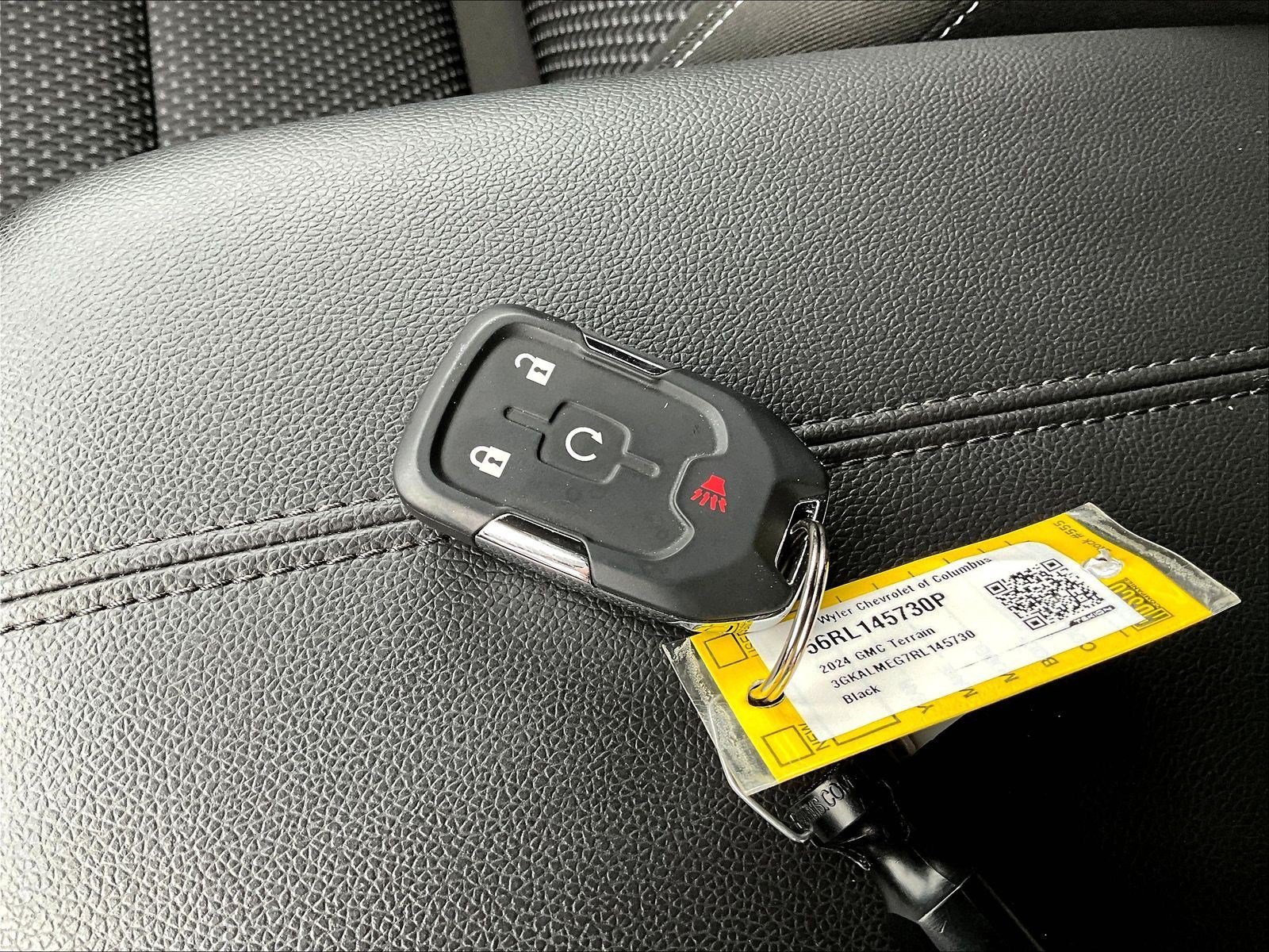 Used 2024 GMC Terrain SLE w/ Driver Convenience Package FWD image 35