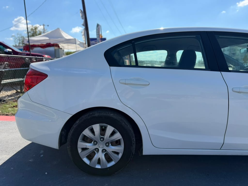 Used 2012 Honda Civic LX image 9