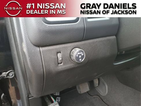 Used 2020 Chevrolet Colorado LT w/ Safety Package RWD image 12
