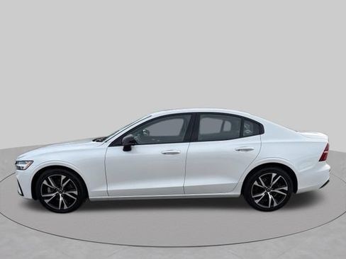 Used 2024 Volvo S60 B5 Core FWD image 3