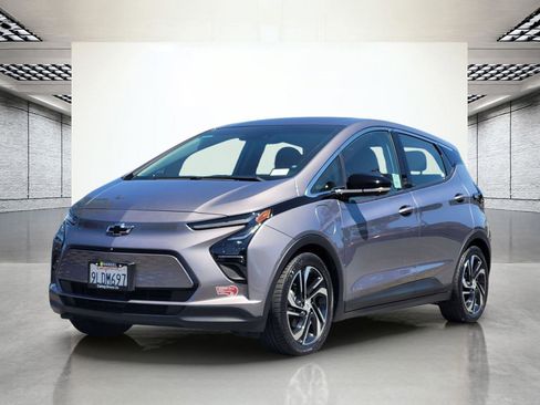 Used 2023 Chevrolet Bolt LT w/ Infotainment Package FWD image 10