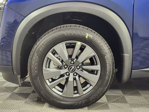 New 2026 Nissan Pathfinder SV image 18