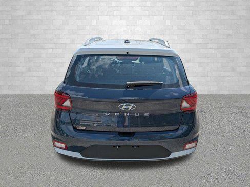 New 2026 Hyundai Venue SEL FWD image 3
