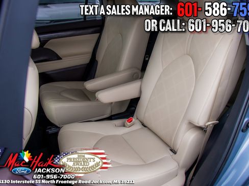 Used 2021 Toyota Highlander Platinum image 9