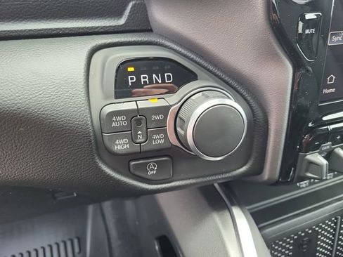 New 2026 RAM 1500 4x4 Crew Cab image 21