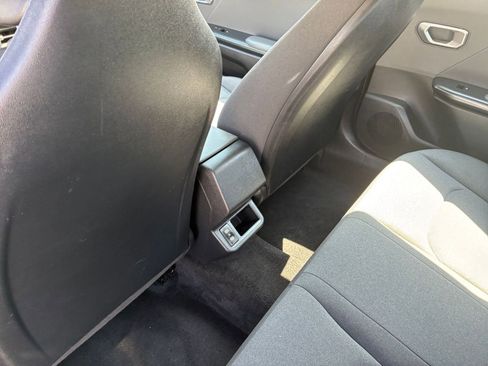 Used 2025 Kia K4 LXS image 25