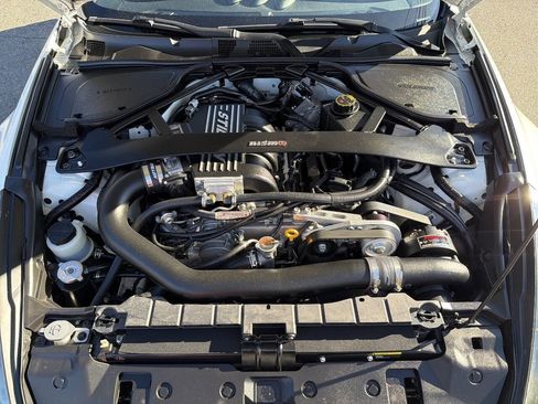 Used 2016 Nissan 370Z NISMO RWD image 17