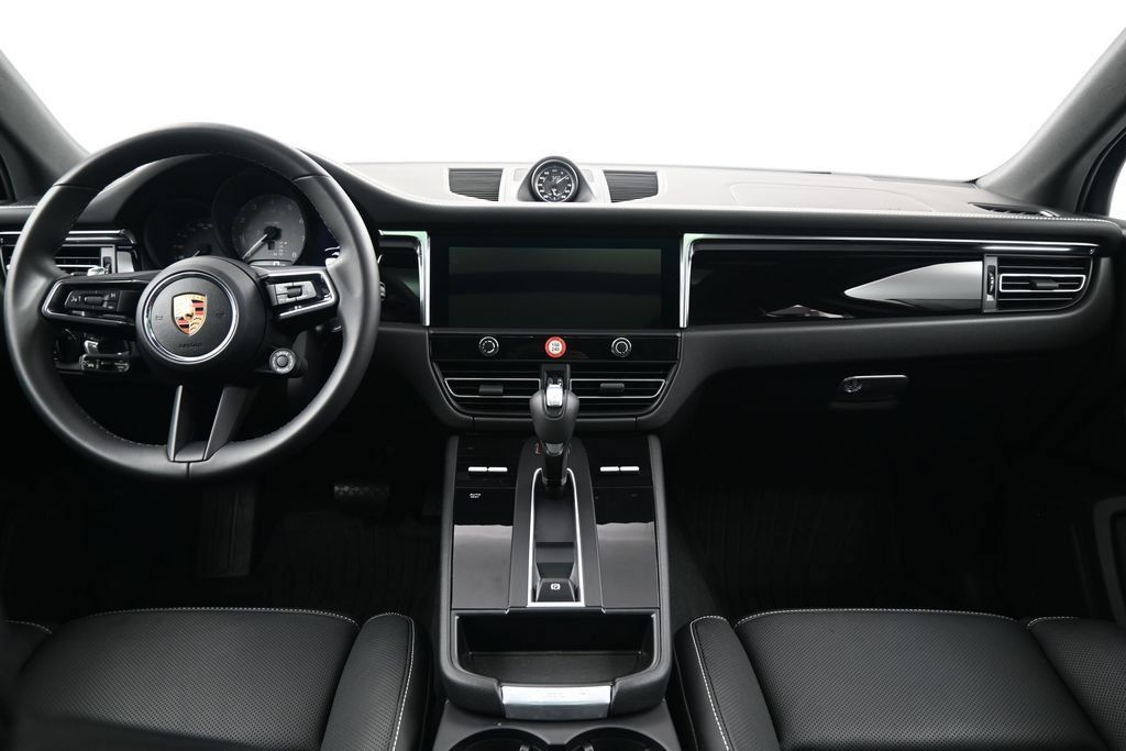 Certified 2026 Porsche Macan S AWD/4WD image 9