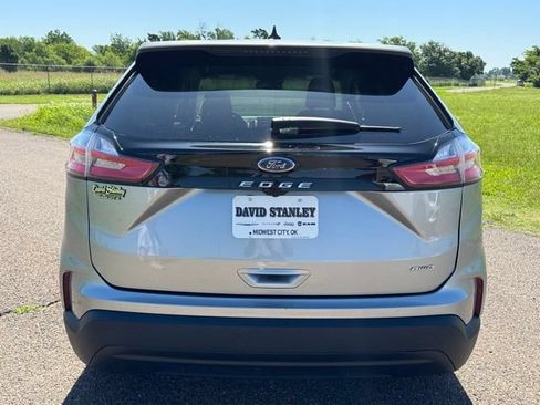 Used 2024 Ford Edge SE AWD/4WD image 5