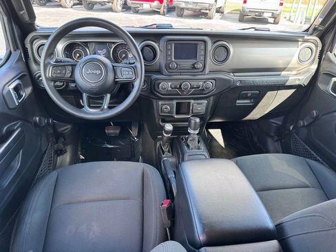 Used 2021 Jeep Wrangler Unlimited Sport AWD/4WD image 7