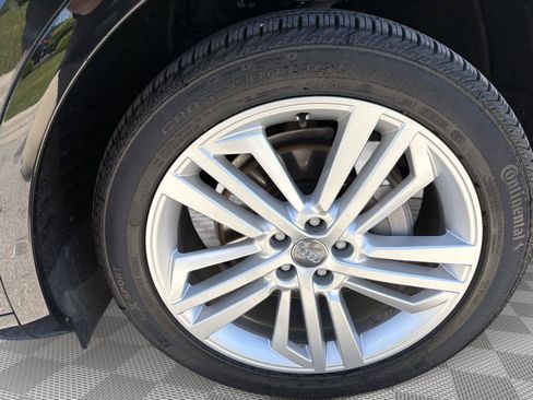 Used 2018 Audi Q5 2.0T Premium Plus w/ Premium Plus Package AWD/4WD image 8