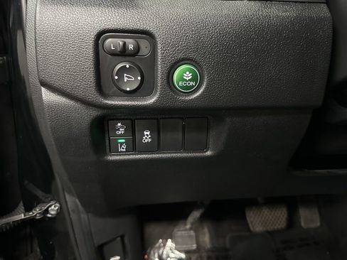 Used 2022 Honda Pilot Sport image 35