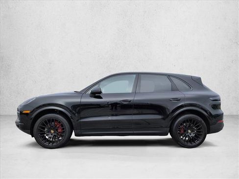 Used 2020 Porsche Cayenne image 9