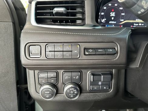 Used 2024 GMC Yukon Denali Ultimate AWD/4WD image 19