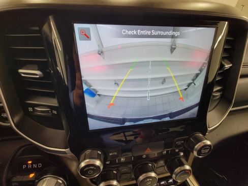Used 2022 RAM 1500 Laramie AWD/4WD image 14
