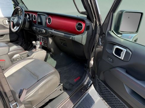 Used 2021 Jeep Wrangler Unlimited Rubicon AWD/4WD image 14