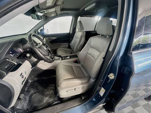 Used 2020 Honda Pilot Touring image 10