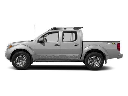Used 2018 Nissan Frontier PRO-4X AWD/4WD image 3