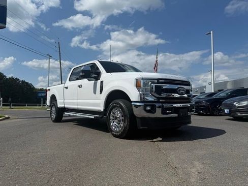 Used 2022 Ford F250 XLT w/ XLT Premium Package AWD/4WD image 9