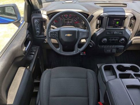 Used 2025 Chevrolet Silverado 1500 Custom w/ Turbomax Blackout Package AWD/4WD image 16