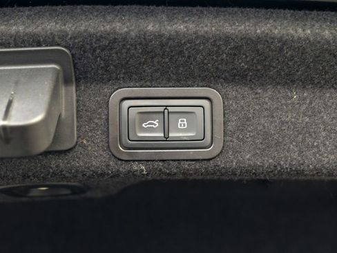 Used 2021 Audi S6 Prestige w/ Prestige Package image 63