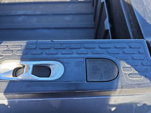 Used 2022 Rivian R1T Launch Edition image 18