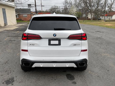 Used 2024 BMW X5 xDrive50e w/ Premium Package AWD/4WD image 8