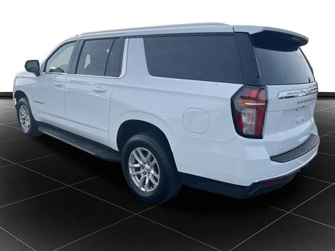 Used 2021 Chevrolet Suburban LT image 3