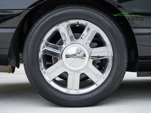 Used 2004 Ford Thunderbird Premium image 44