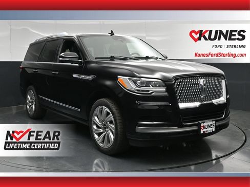 Used 2024 Lincoln Navigator Premiere AWD/4WD image 1