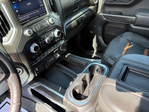 Used 2021 GMC Sierra 1500 AT4 w/ AT4 Preferred Package AWD/4WD image 22