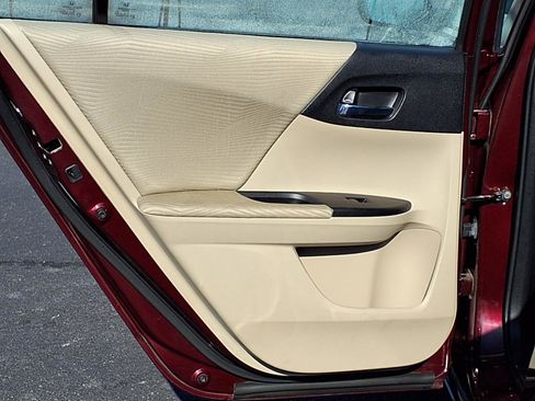 Used 2014 Honda Accord LX image 15