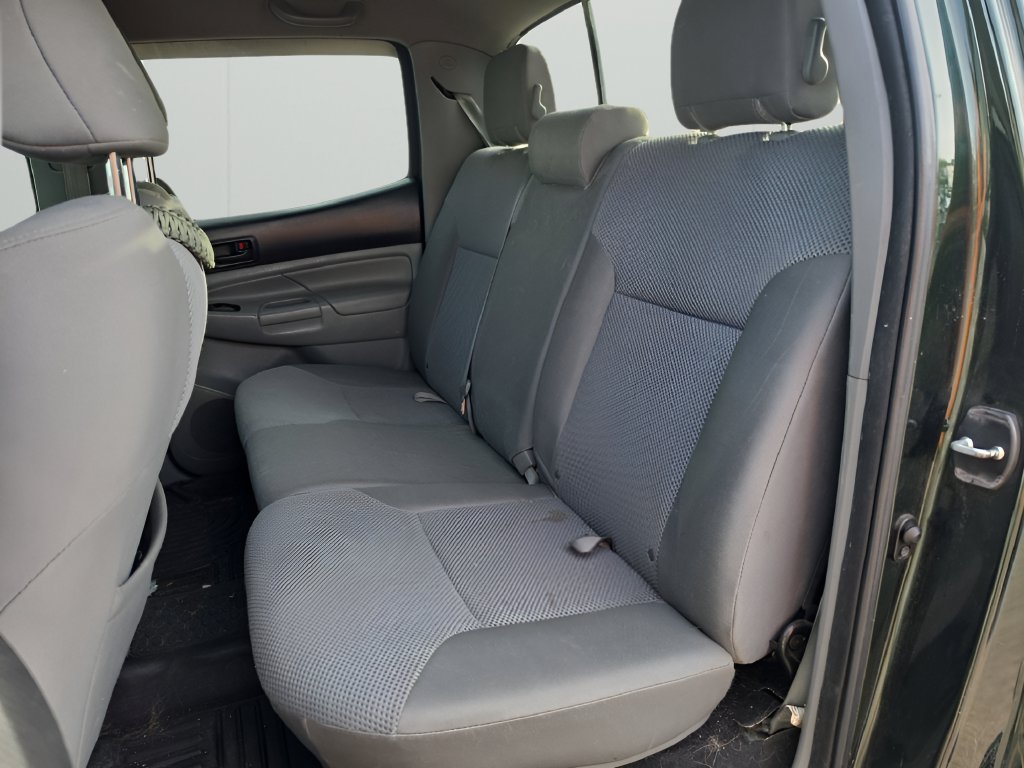 Used 2012 Toyota Tacoma 4x4 Double Cab w/ TRD Off-Road Pkg image 11