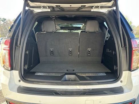 Used 2022 Chevrolet Tahoe RST AWD/4WD image 13