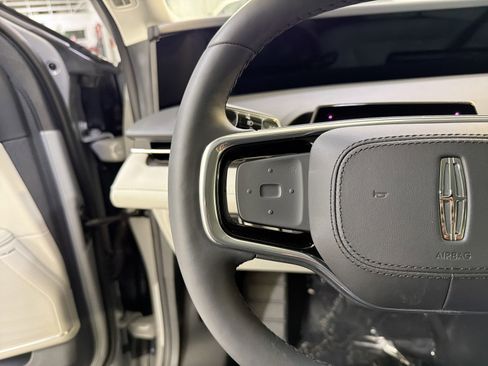 New 2026 Lincoln Nautilus Premier image 14