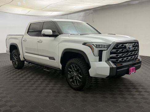 Used 2022 Toyota Tundra Platinum AWD/4WD image 7