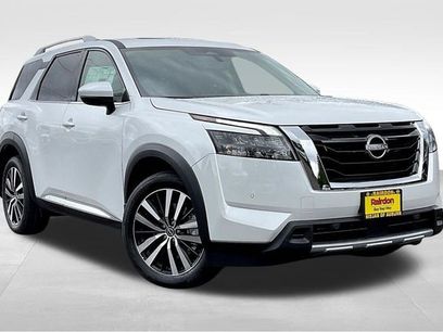New 2025 Nissan Pathfinder Platinum w/ Cargo Package
