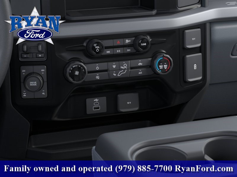 New 2026 Ford F250 XL w/ XL Chrome Package AWD/4WD image 15