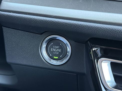 New 2026 Chevrolet Traverse LT image 8