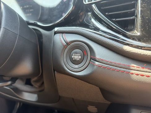 Used 2025 Dodge Durango GT AWD/4WD image 32