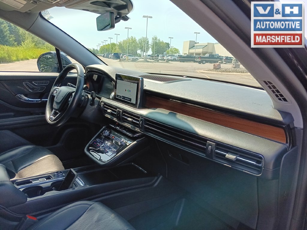 Used 2022 Lincoln Corsair Reserve AWD/4WD image 11