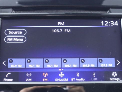 Used 2021 Nissan Rogue Sport S image 18