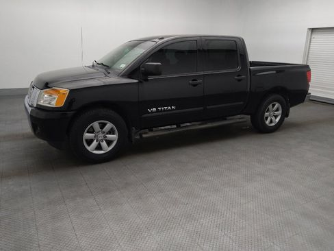 Used 2014 Nissan Titan SV w/ SV Value Truck Package RWD image 2