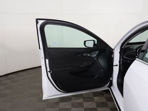 Used 2024 Chevrolet Malibu LT FWD image 16