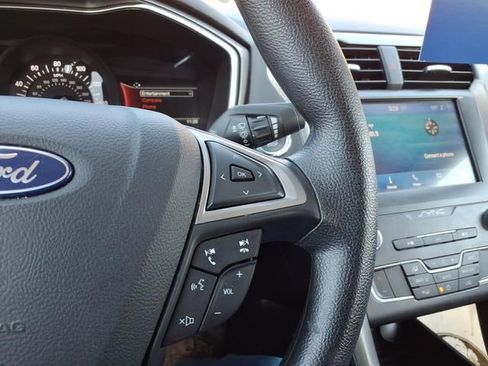 Certified 2020 Ford Fusion SE image 26