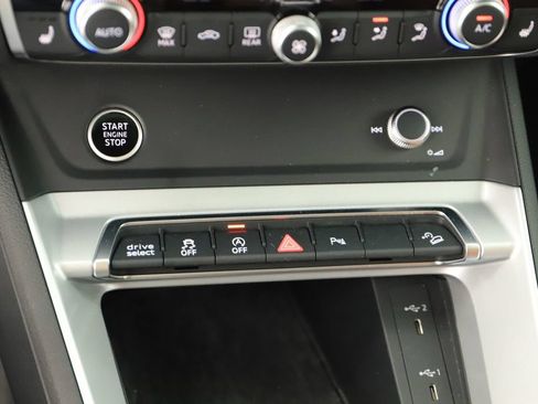 Certified 2023 Audi Q3 2.0T Premium w/ Convenience Package AWD/4WD image 28