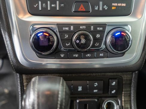 Used 2017 GMC Acadia Limited SLT image 20