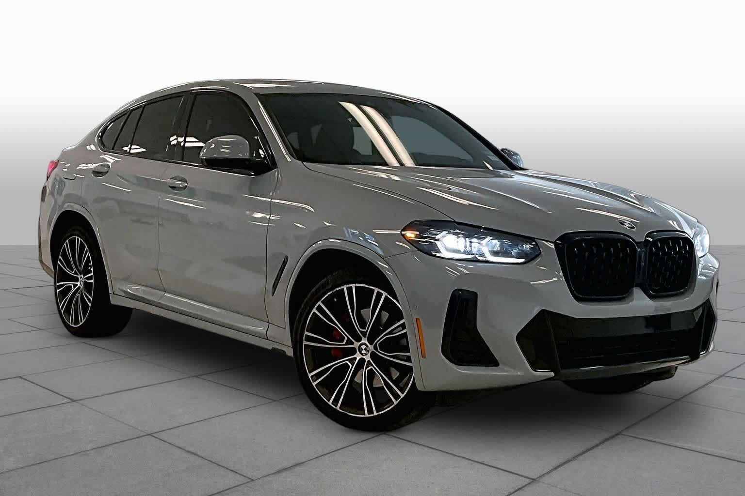 Used 2024 BMW X4 xDrive30i w/ Premium Package AWD/4WD image 2